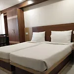 Elegance Inn