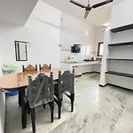 White House - 3Bhk Elegant Apartment