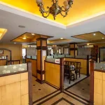 Sri Aarvee Hotels