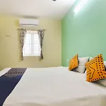 Spot On 77128 Siva Residency