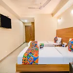 Fabhotel Jansi Deluxe - Nr Gandhipuram Bus Stand