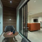 J Square Inn