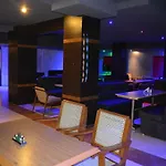 Sri Guru Inn By Omatra