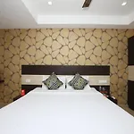 Oyo 9659 Hotel Rr Grand