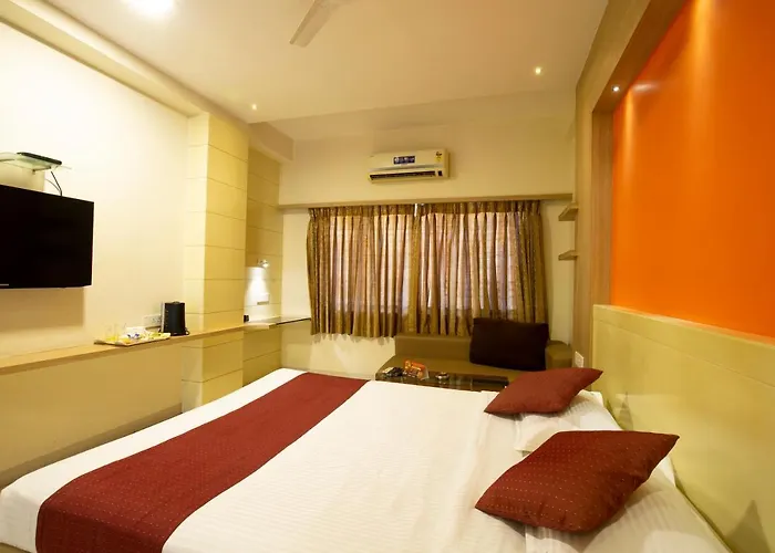 Hotel Thaai Coimbatore - Opposite Railway Station