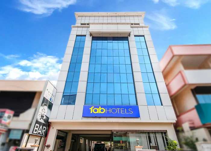 Fabhotel Prime Royal Castle - Nr Coimbatore North Railway Station