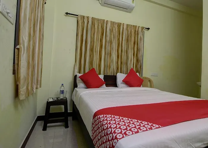 Oyo 42678 Hotel Vasantha Bhavanam Saver