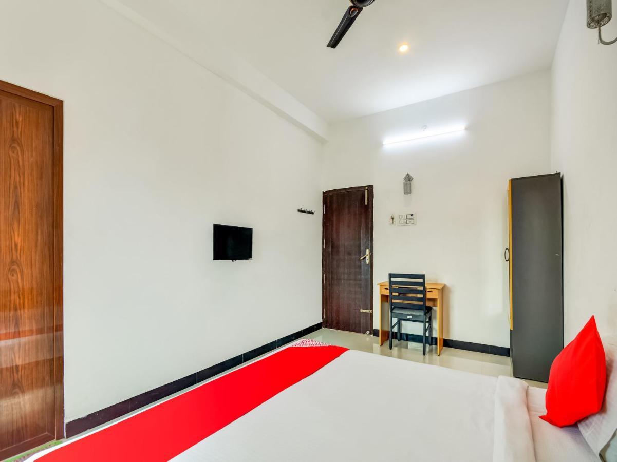 Hotel Oyo 75814 Varna Residency 3*