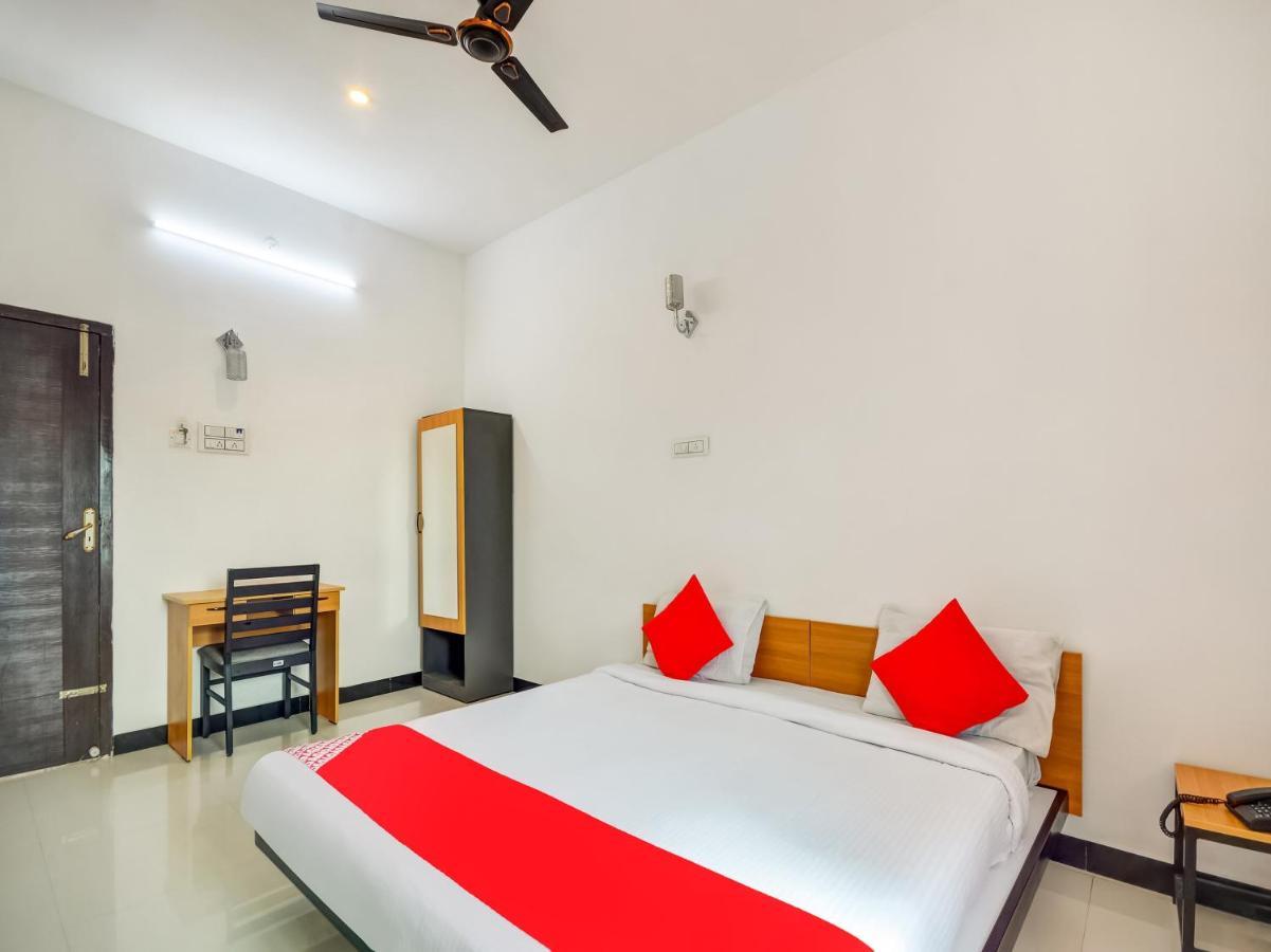 Oyo 75814 Varna Residency 3*