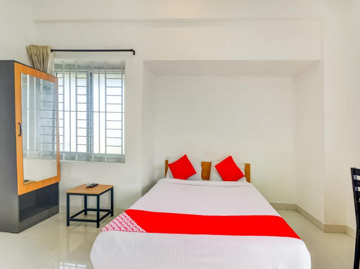 Hotel Oyo 75814 Varna Residency 3*