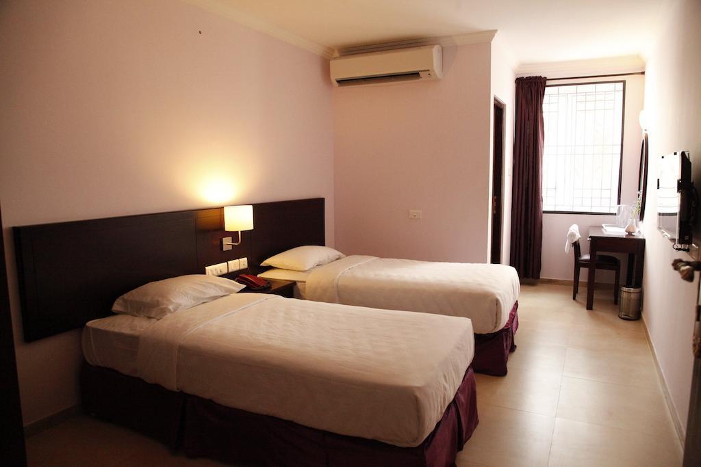 Park Royal Hotel 2*