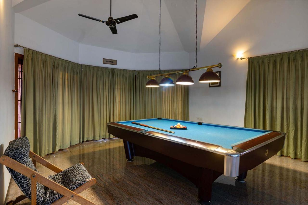 Stayvista At Dwaraka Pvt Pool, Gym & Pool Table Pousada