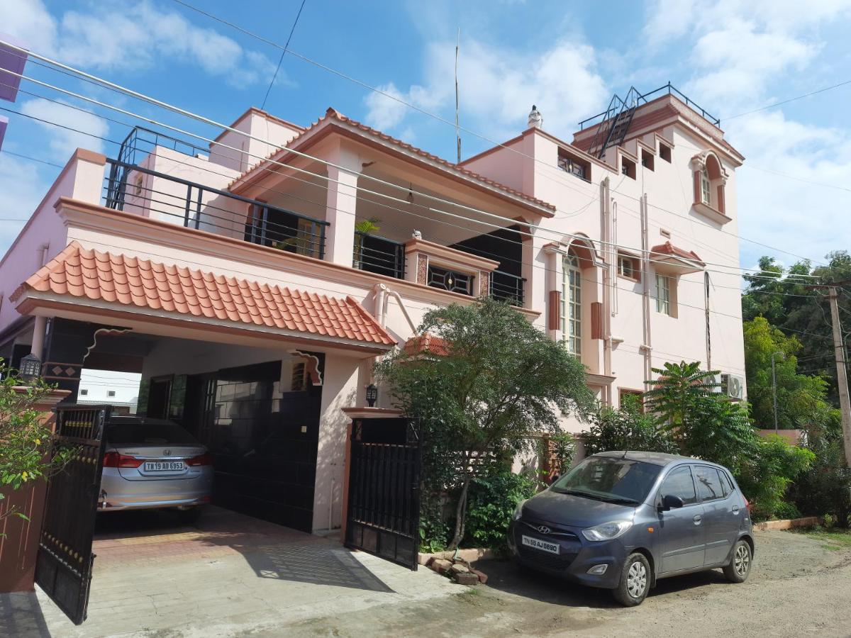 & Serviced Casa de hóspedes *