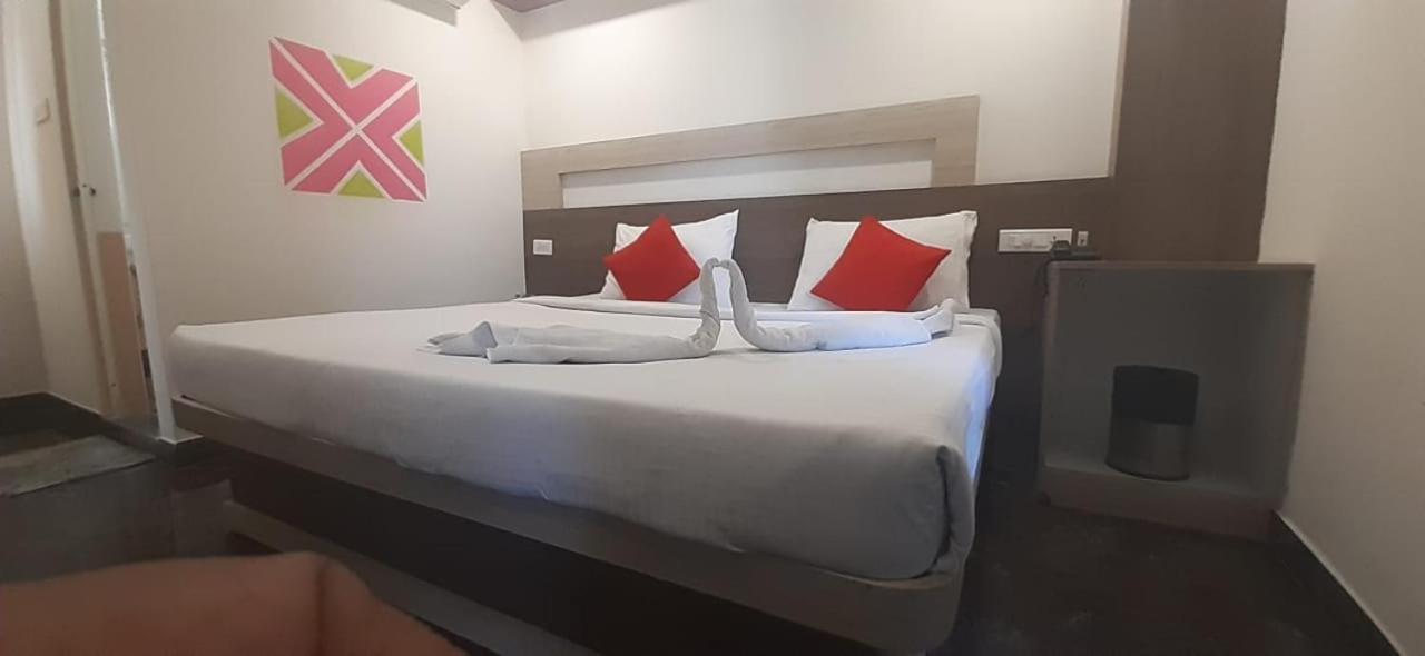 Elegance Hotel
