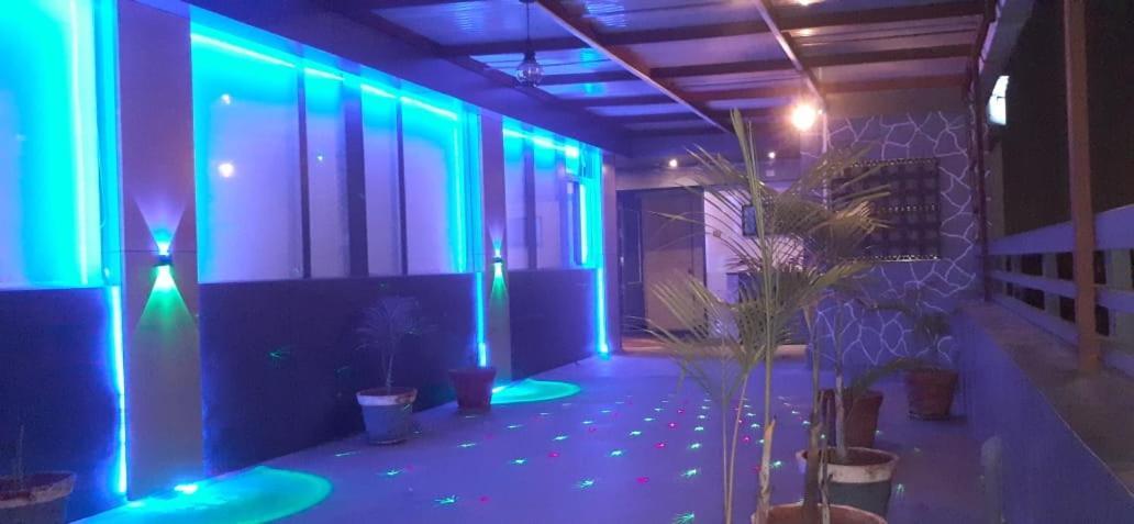 Elegance Hotel 3*