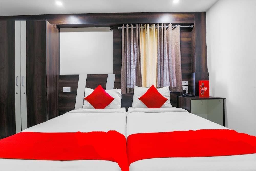 Elegance Hotel