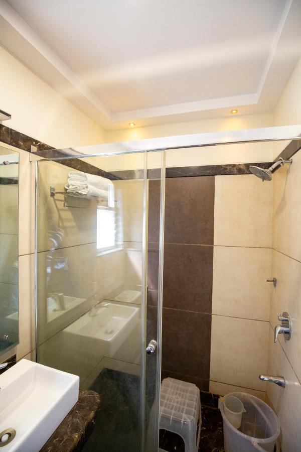 Hotel Thaai - Opposite Railway Station