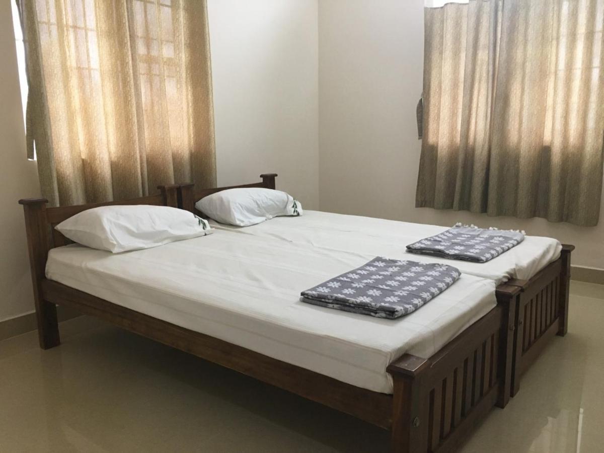 Shantham Service Apartments, Kinathukadavu, *