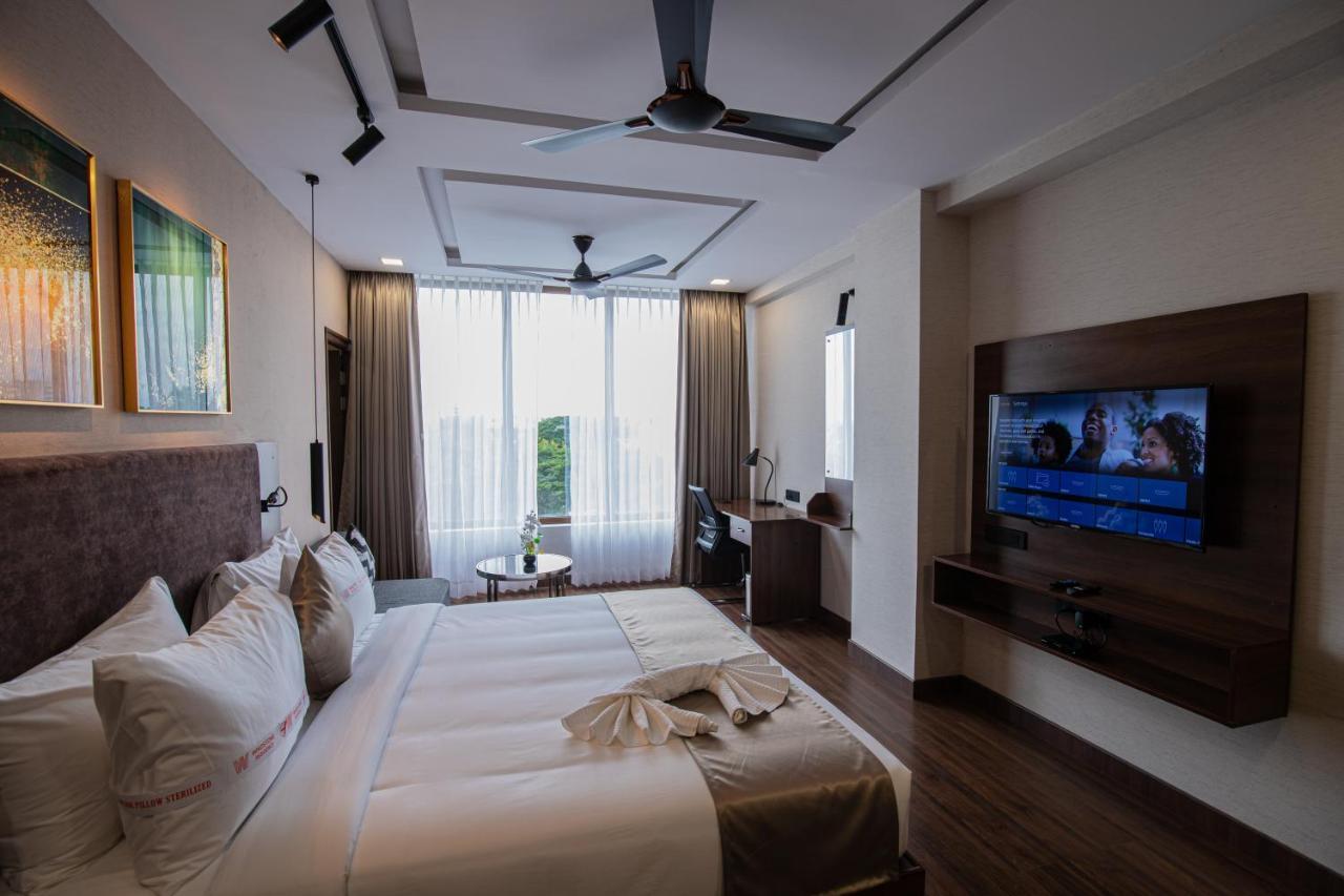 Hotel Windstone Residency *
