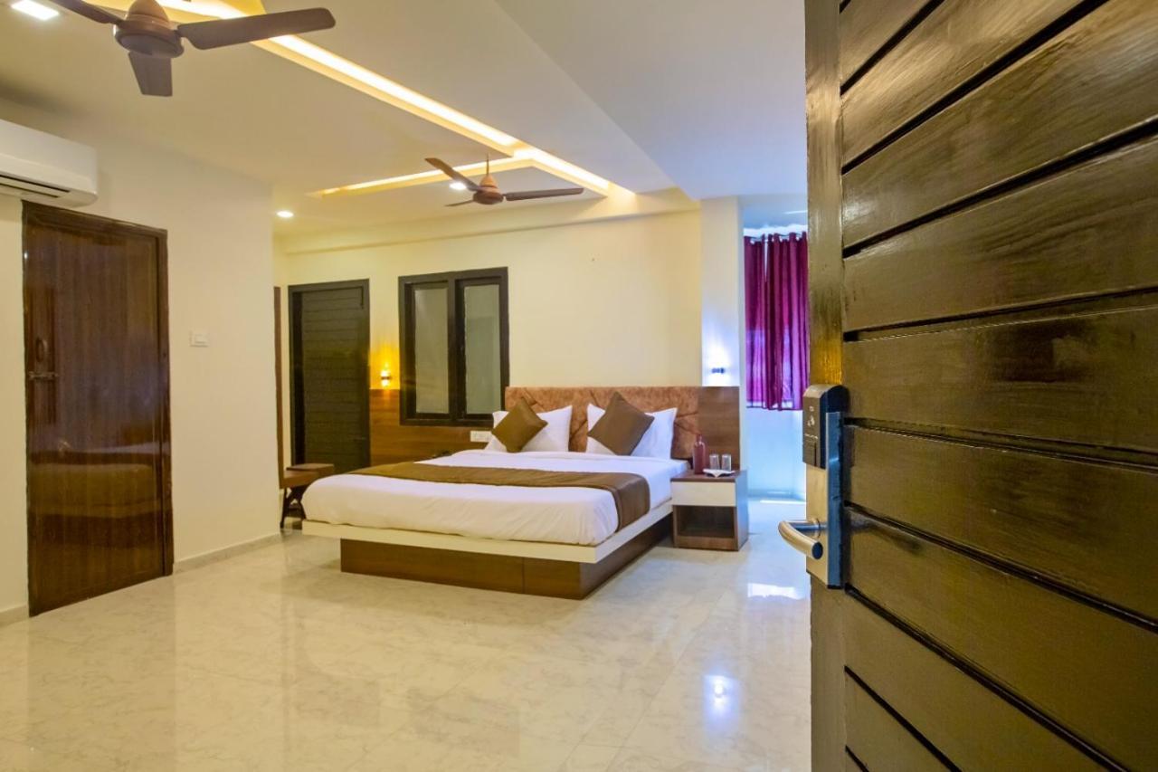 Hotel Ivy Residency