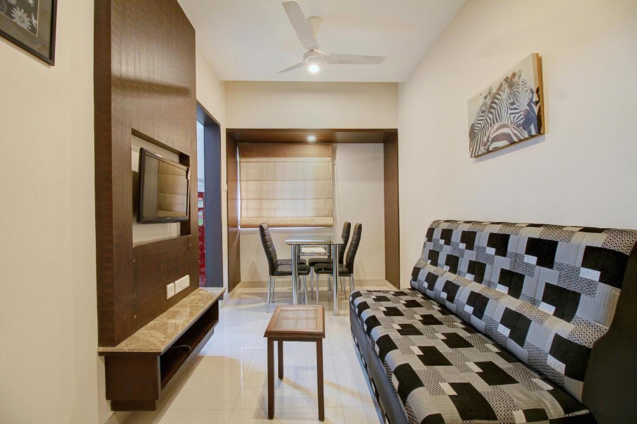 Collection O 4658 Akil Residency Hotel 3*