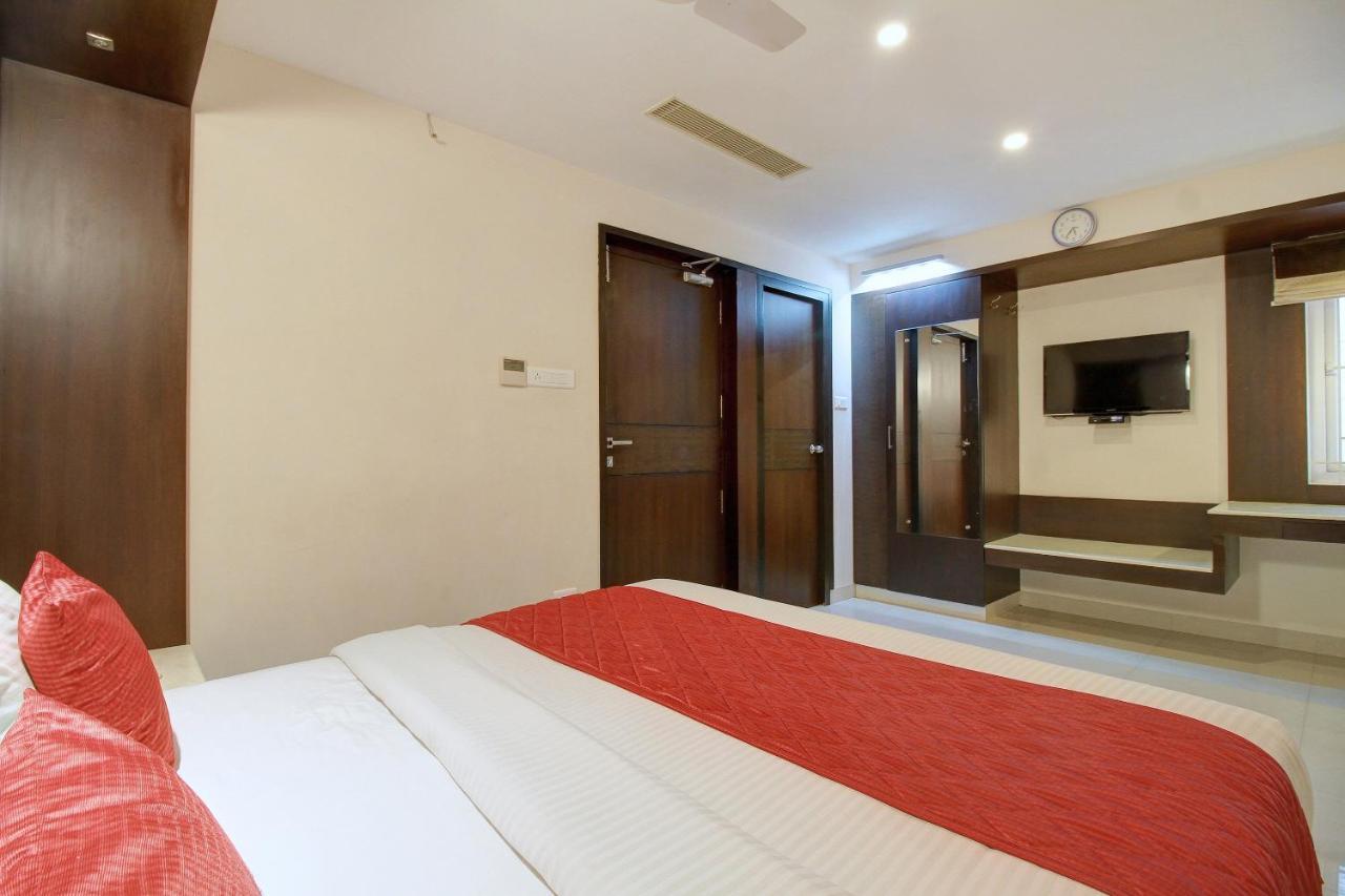 Collection O 4658 Akil Residency Hotel