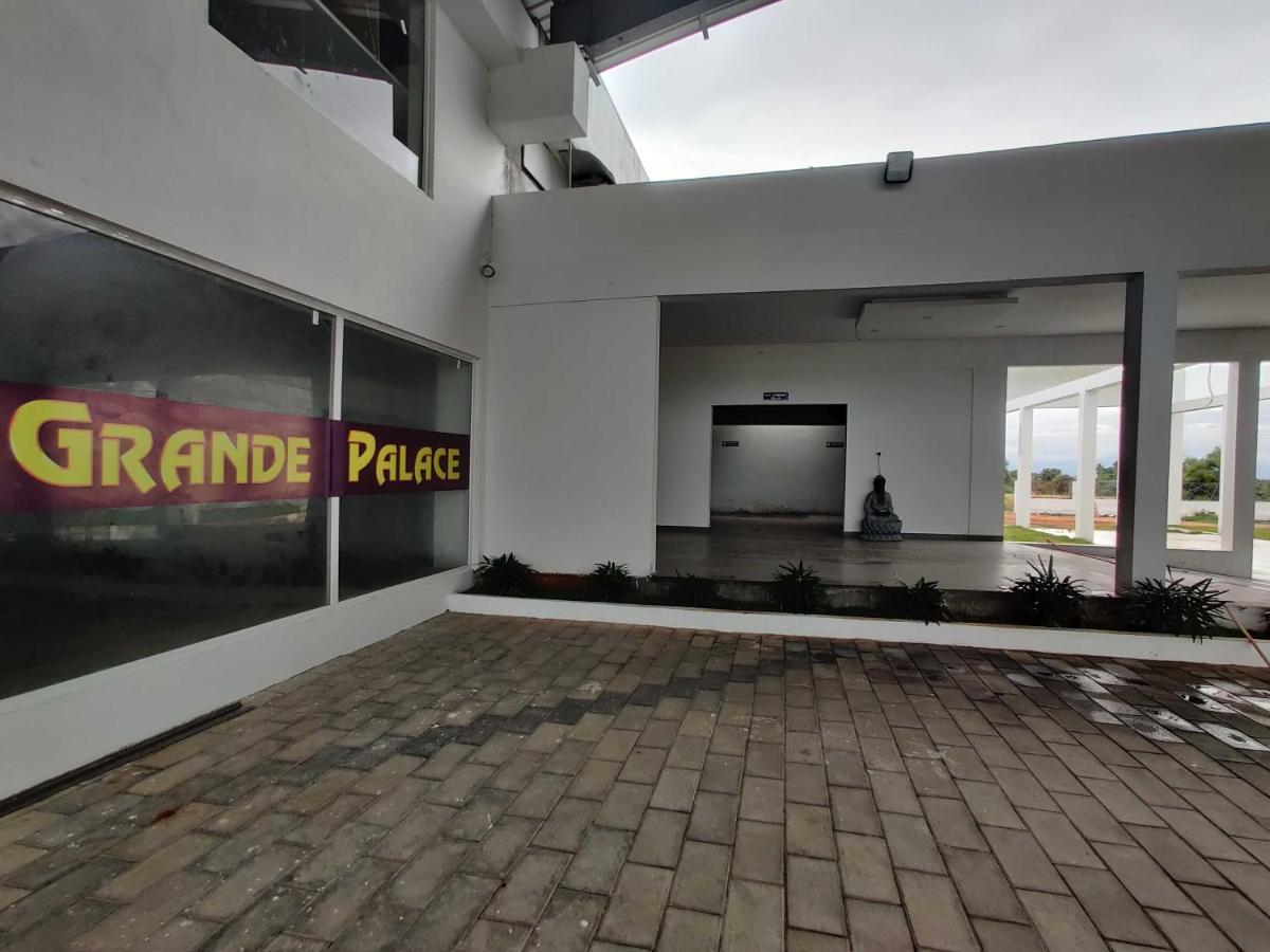Oyo Grand Palace Hotel 3*