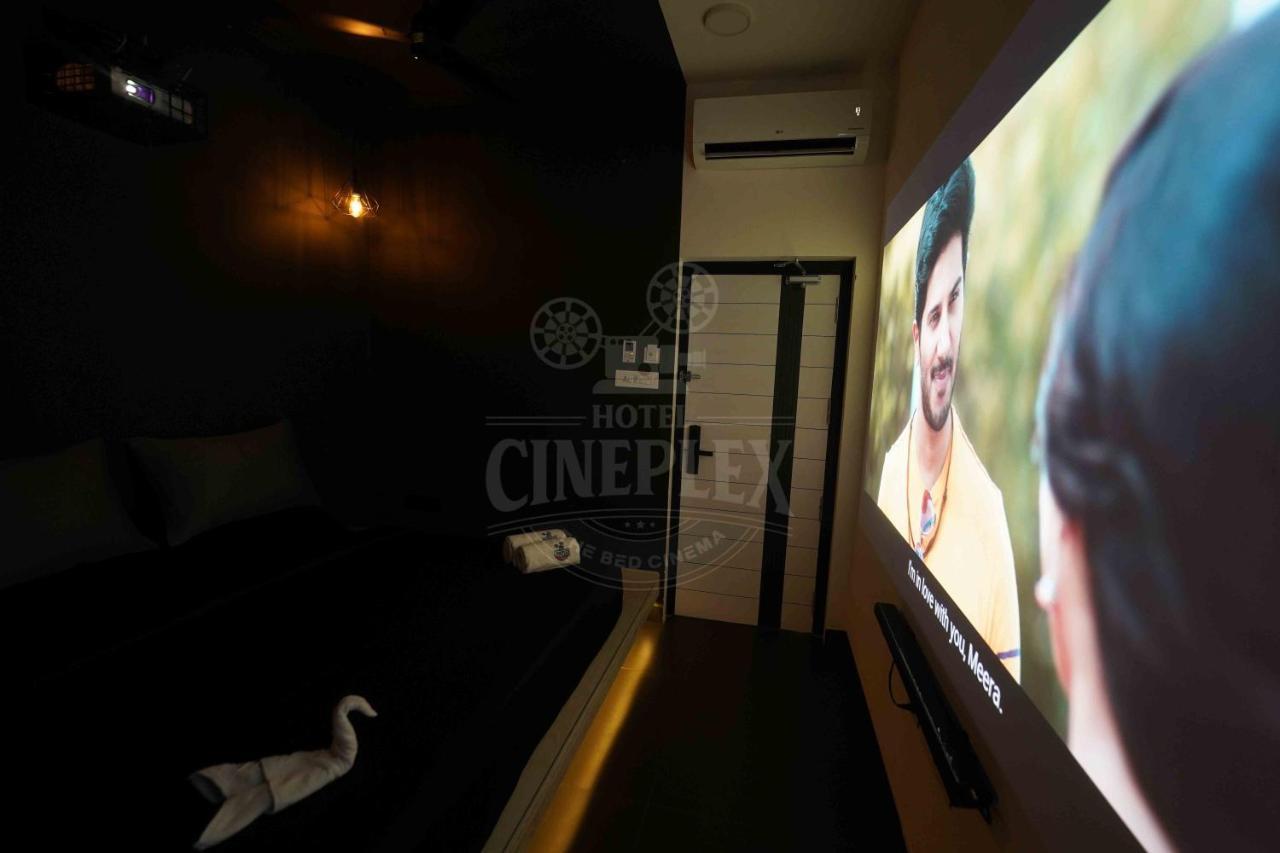 Hotel Cineplex *