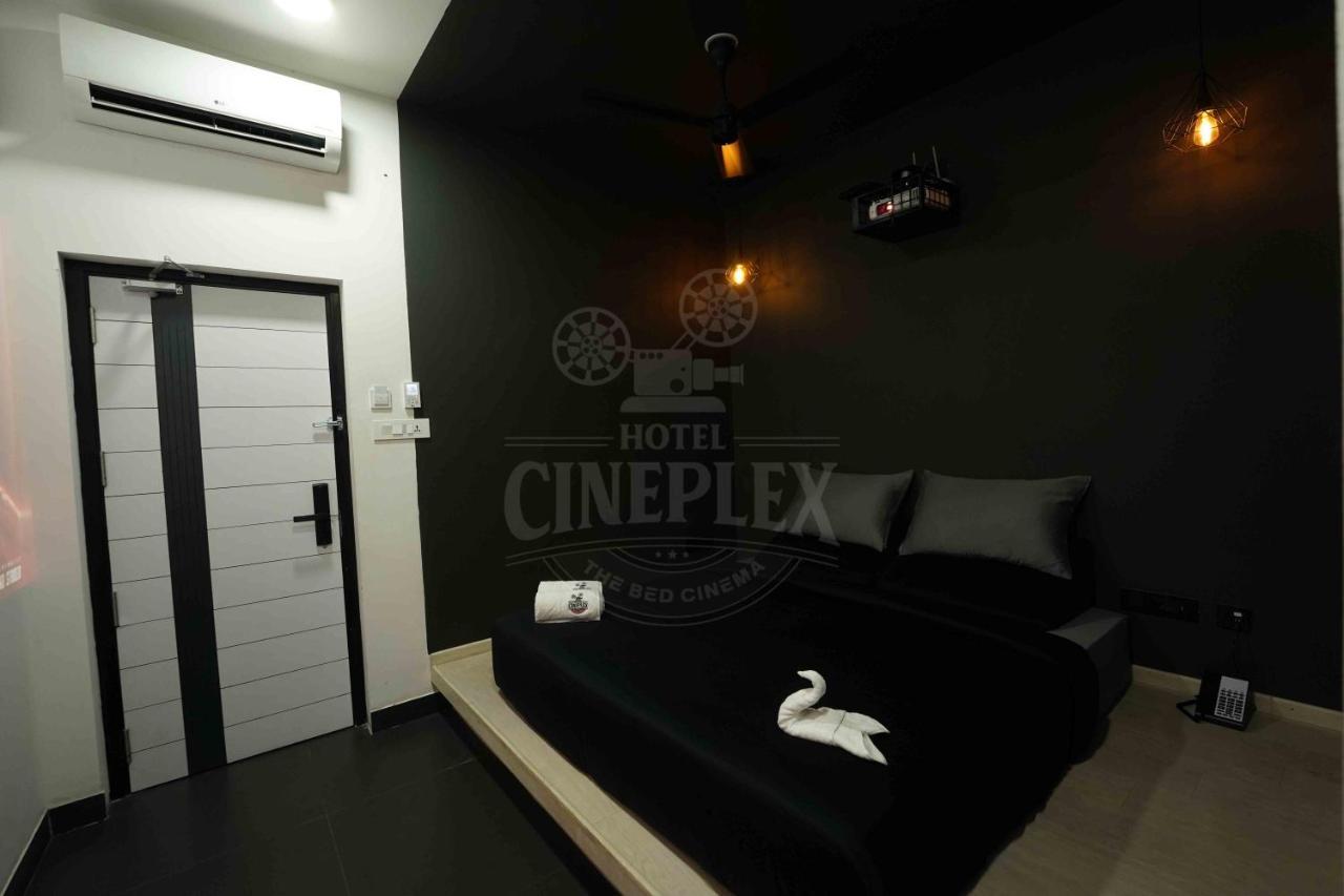 Cineplex Hotel