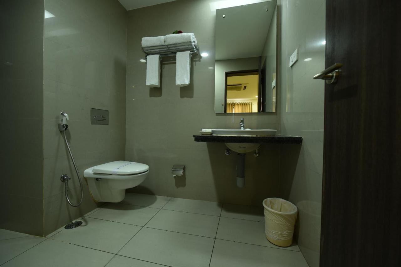 Landmark Hotel 3*