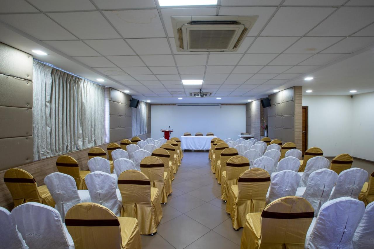 Chetinaad Courtyard Hotel 2*