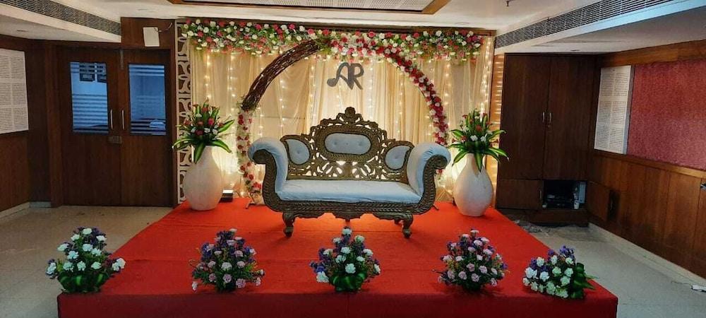 Gardens Hotel 3*