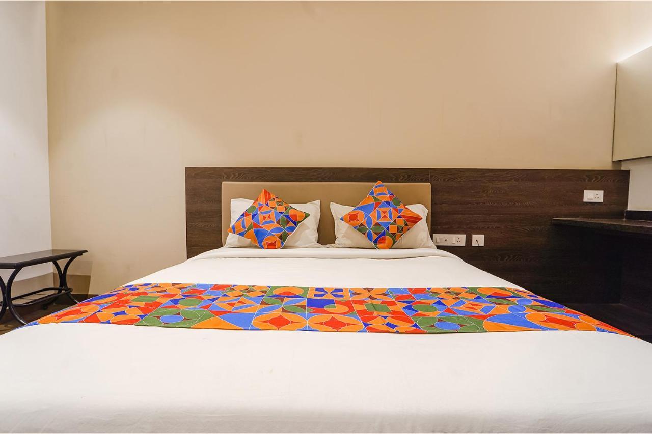 Fabhotel Karpagam - 900m From Nehru Stadium Hotel 3*