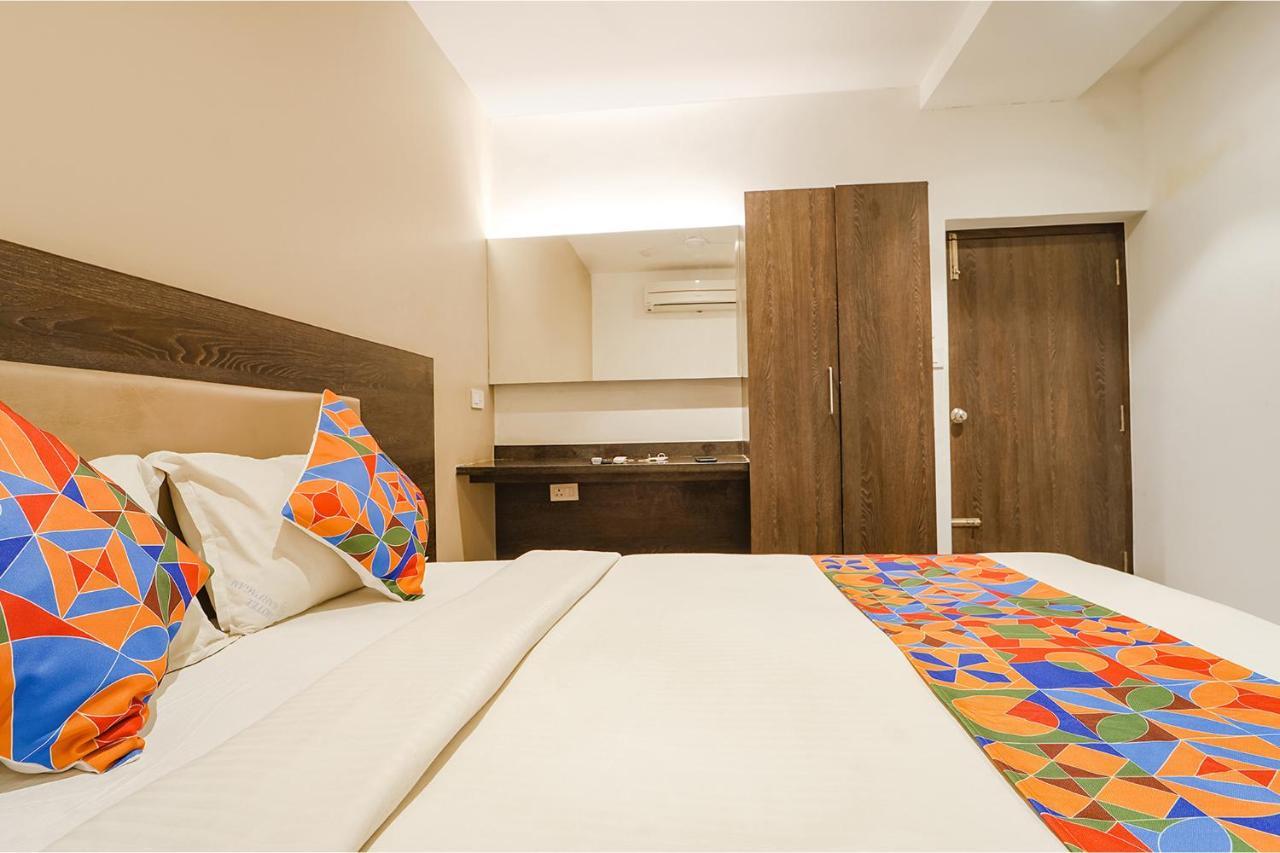 Fabhotel Karpagam - 900m From Nehru Stadium Hotel