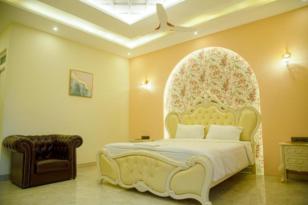 Csr Landmark Resort *