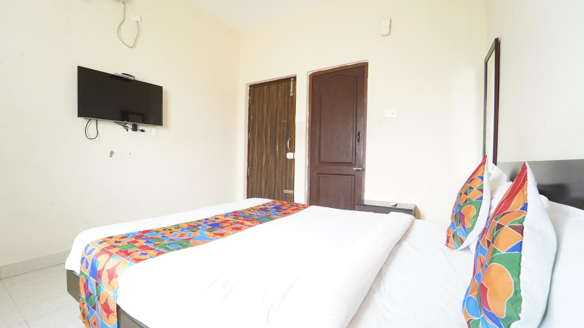 Hotel Vangal Nest Peelamedu Psg 3*