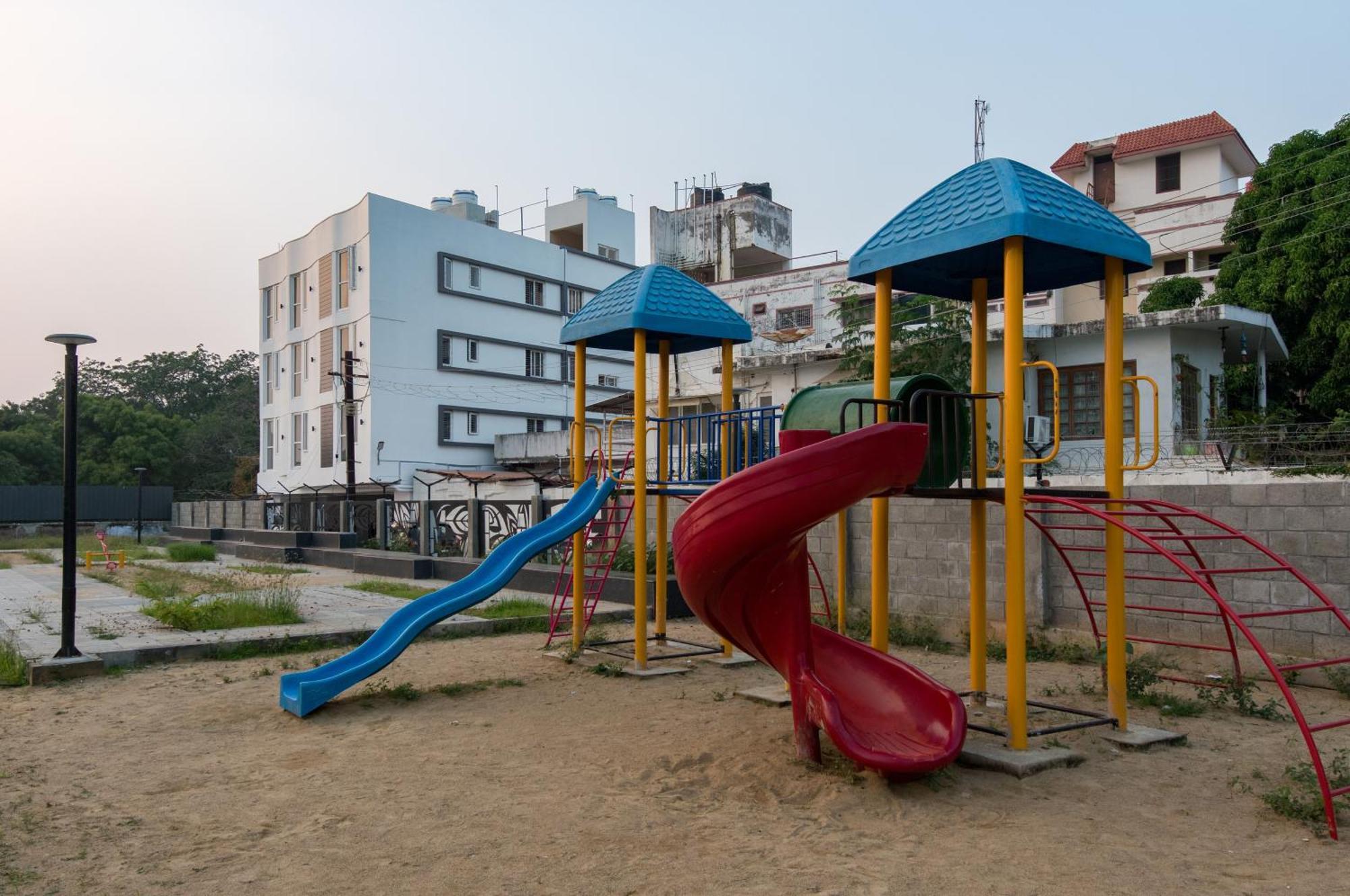 Apartamento Aafiya Lakeview *