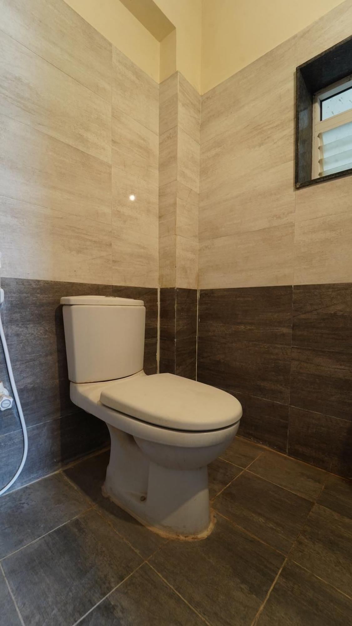Hotel Vangal Nest Peelamedu Psg
