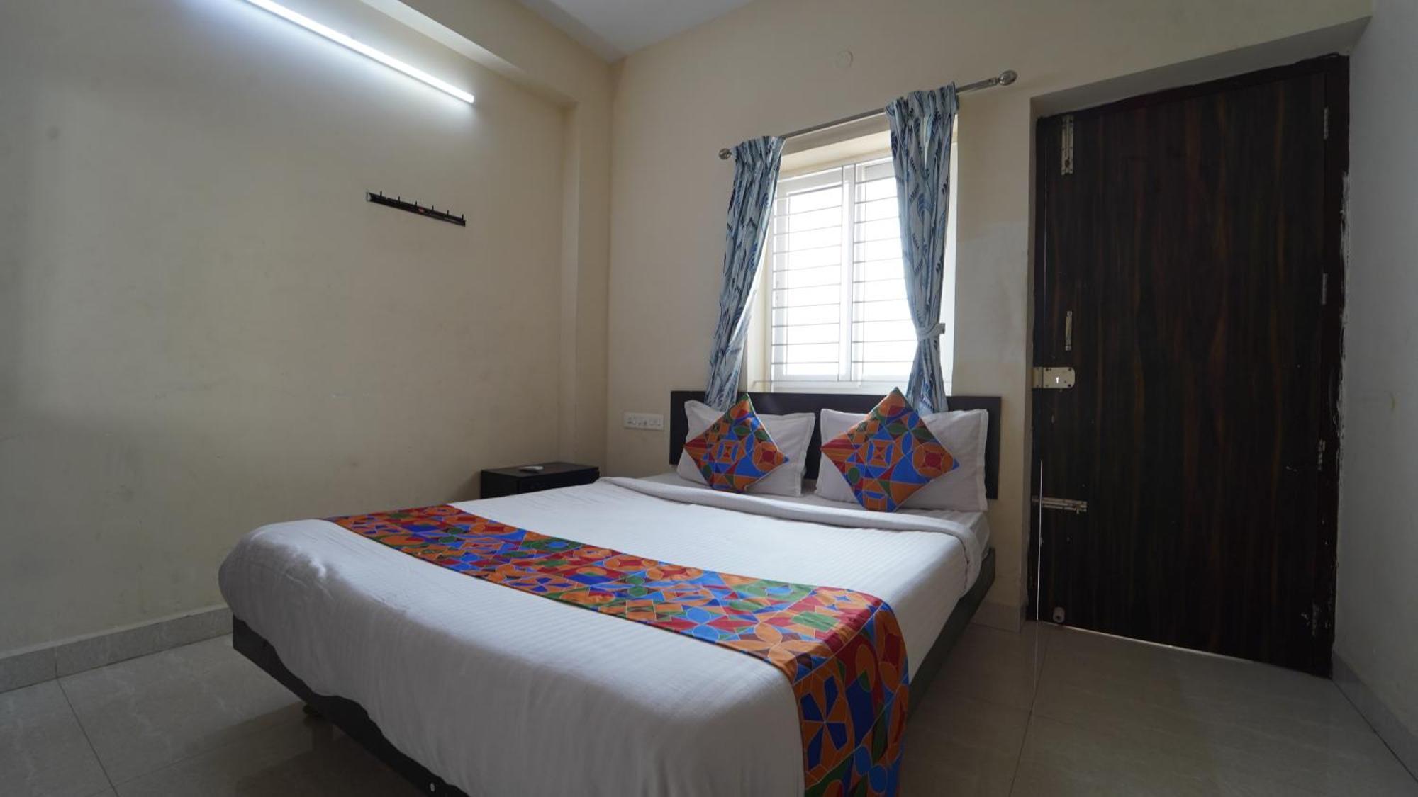 Hotel Vangal Nest Peelamedu Psg 3*