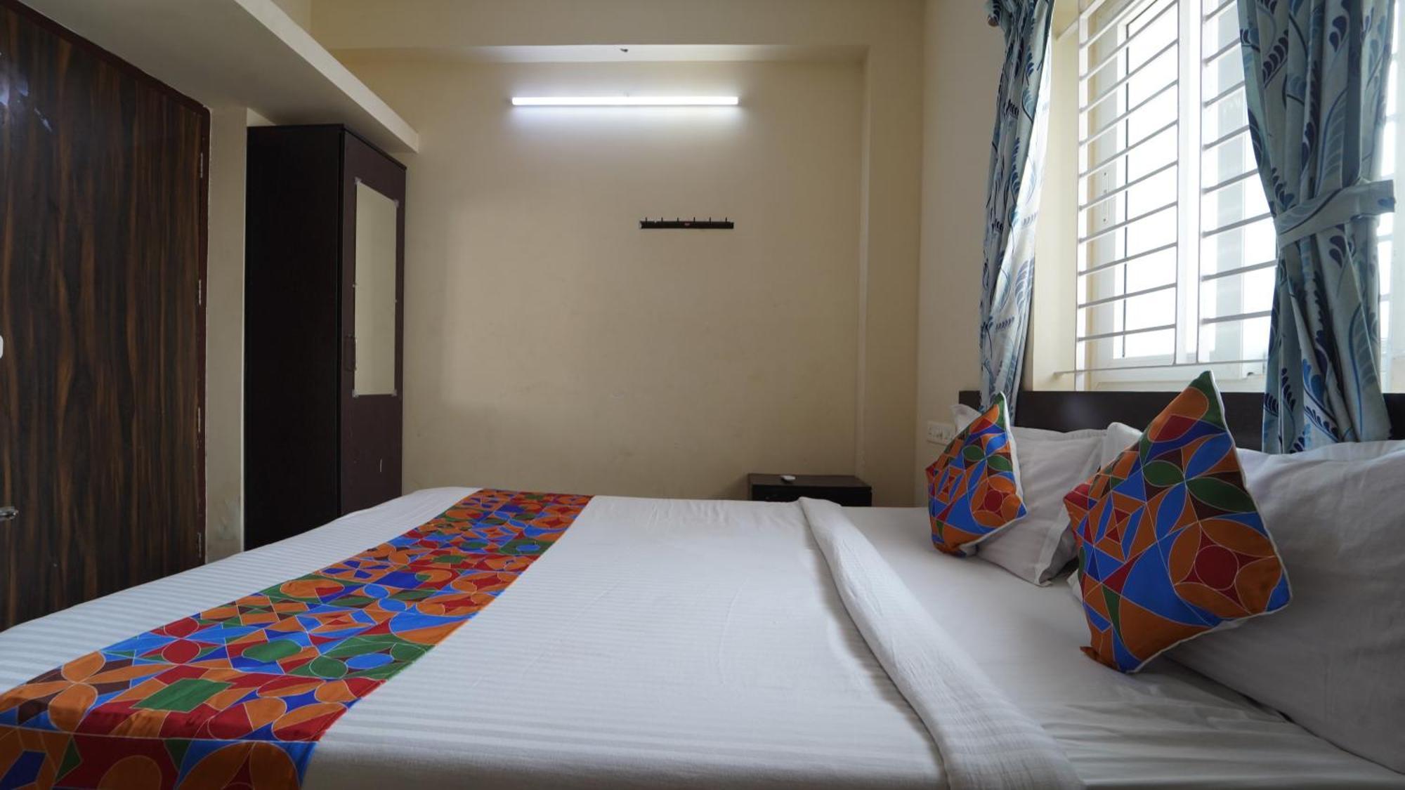 Hotel Vangal Nest Peelamedu Psg 3*