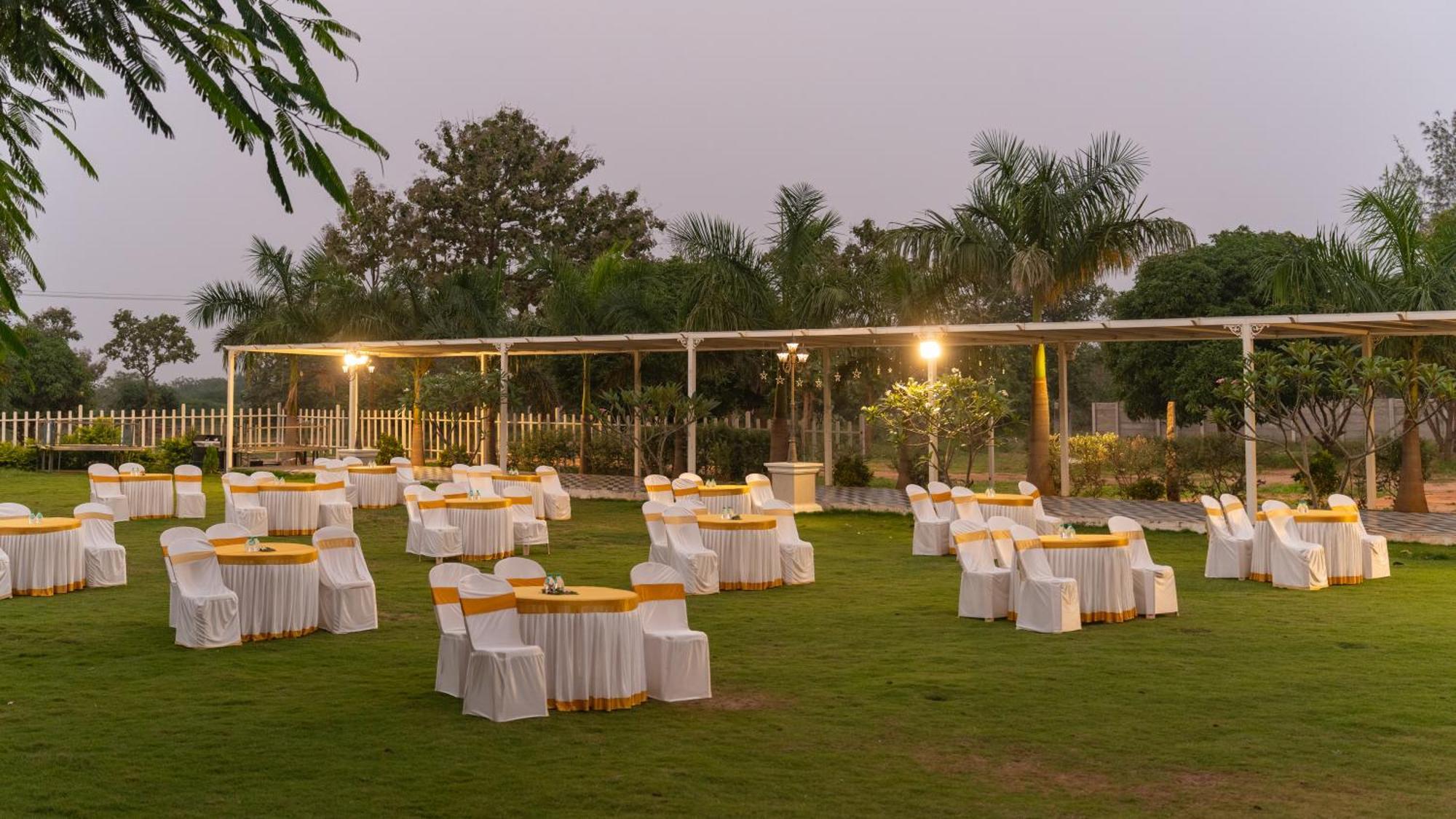 Resort Csr Landmark *