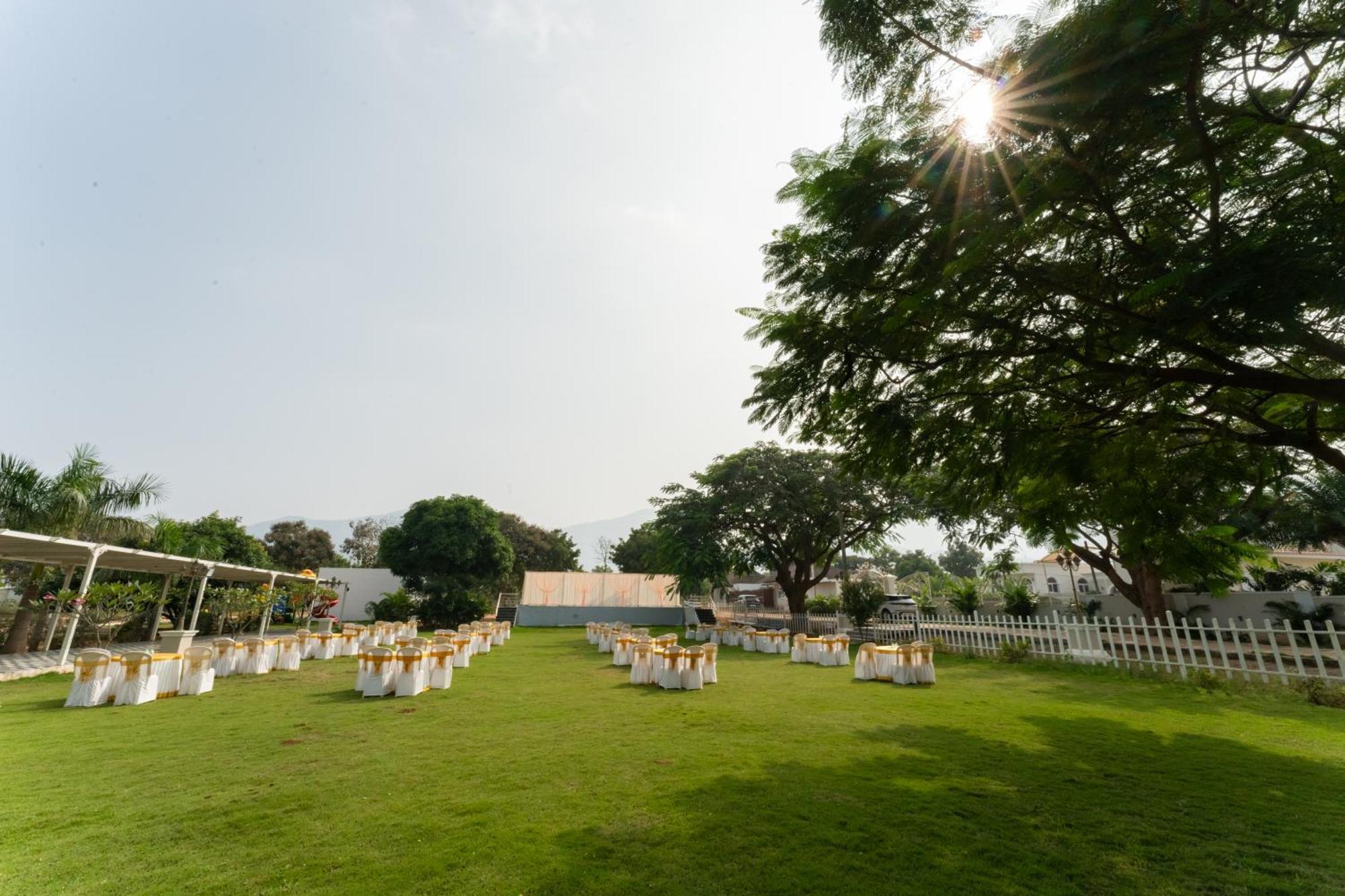 Resort Csr Landmark *
