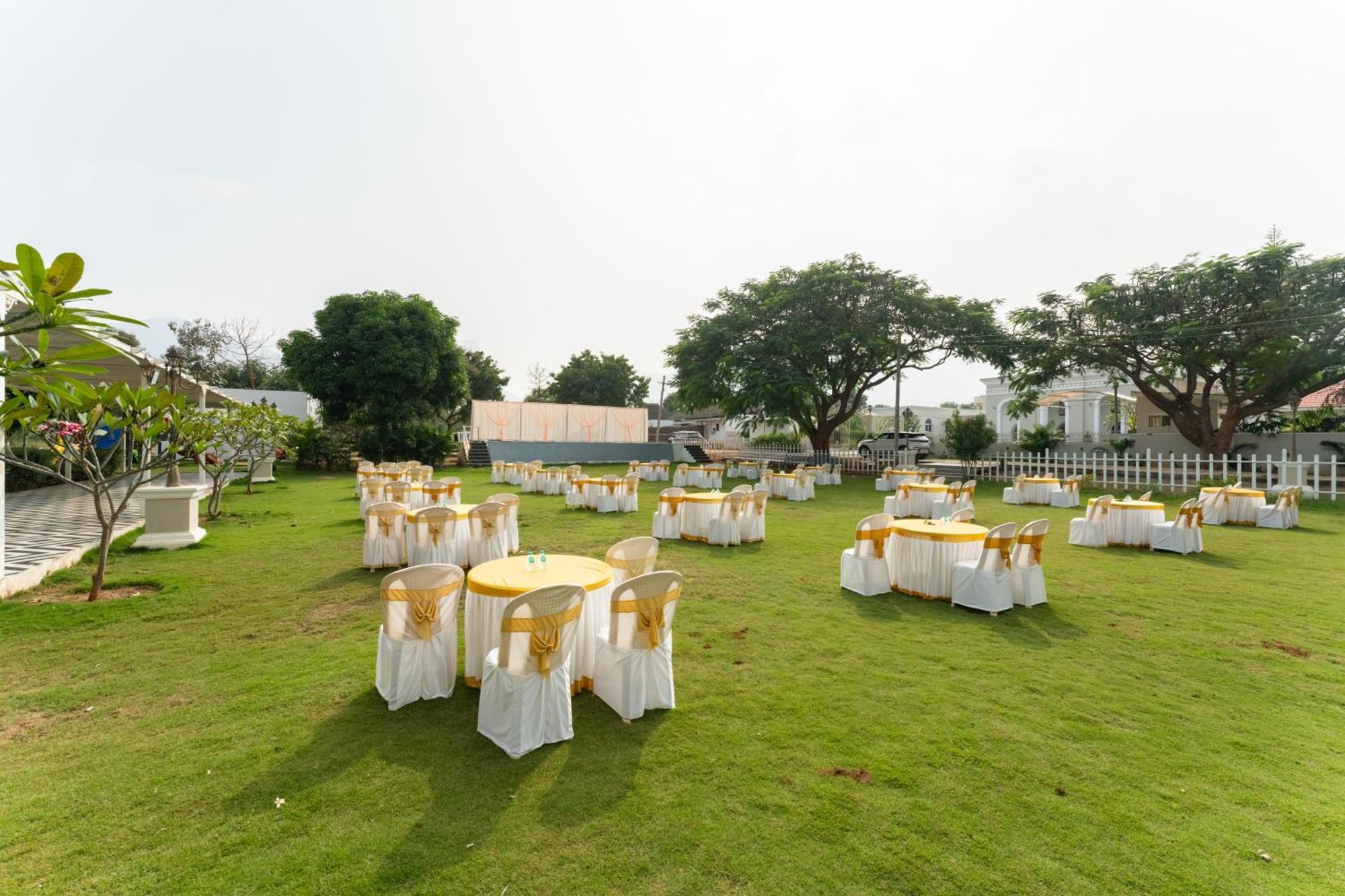 Csr Landmark Resort *