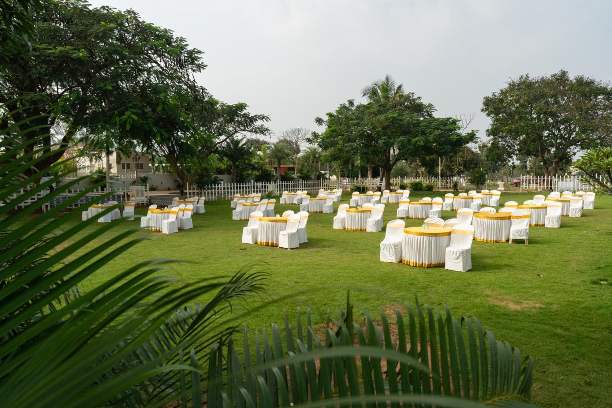 Resort Csr Landmark