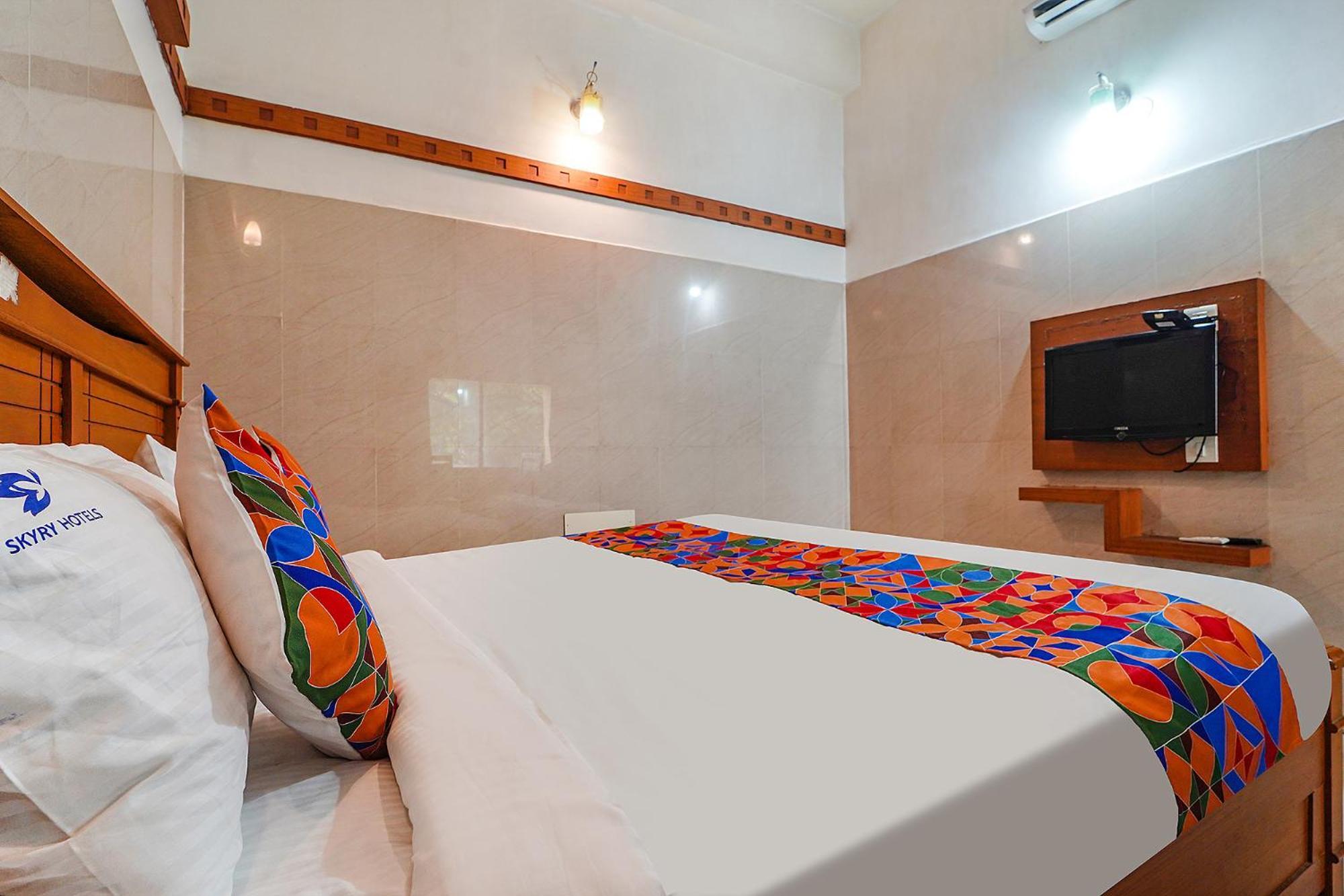 Collection O Skry Gandhipuram Hotel 3*