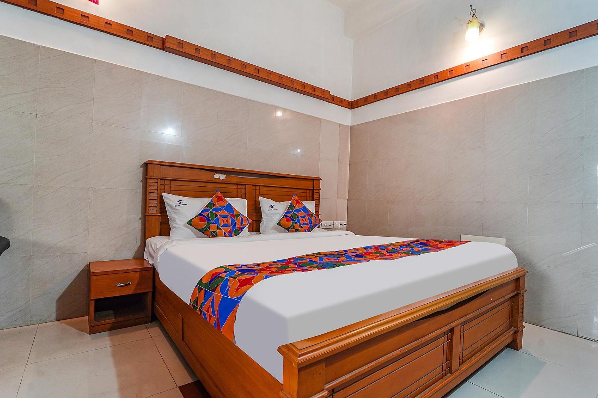 Collection O Skry Gandhipuram 3*