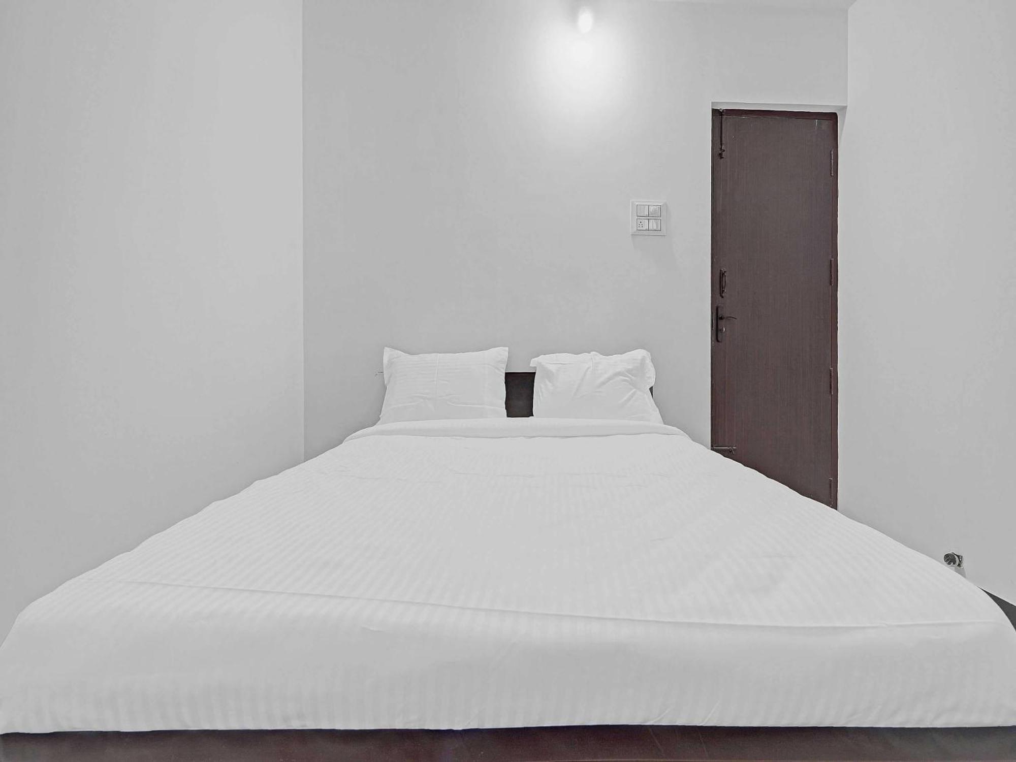 Hotel O Acs