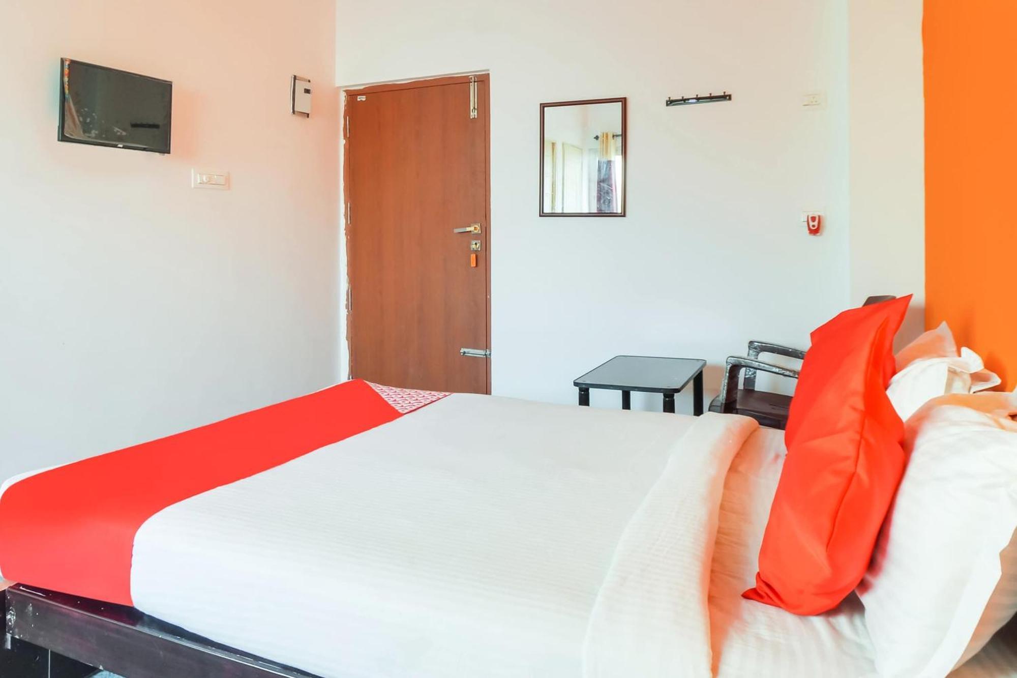 Flagship New Cresent Park Hotel 3*