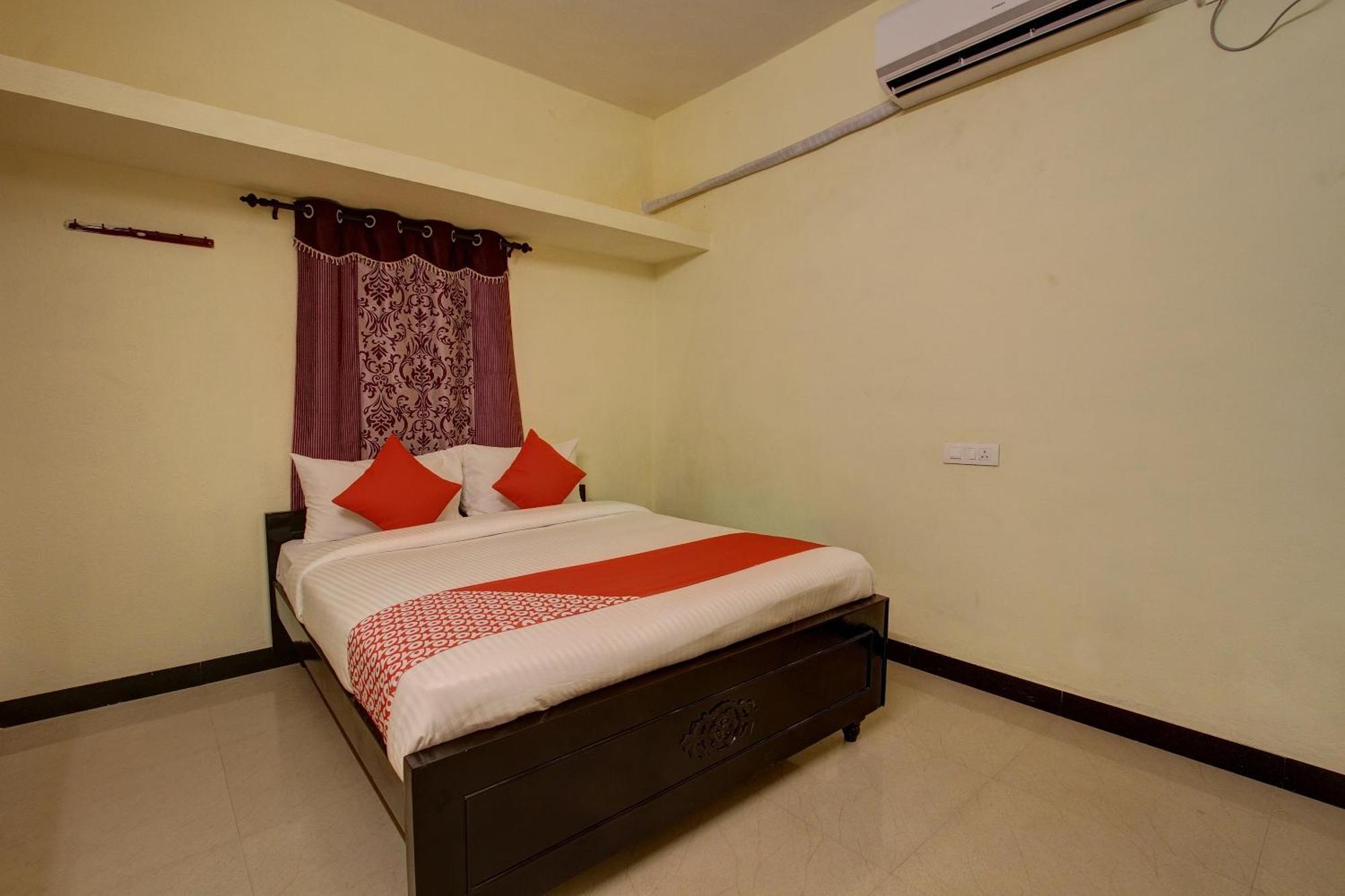 Hotel Oyo Flagship Tulip Towers Saravanampatti 3*