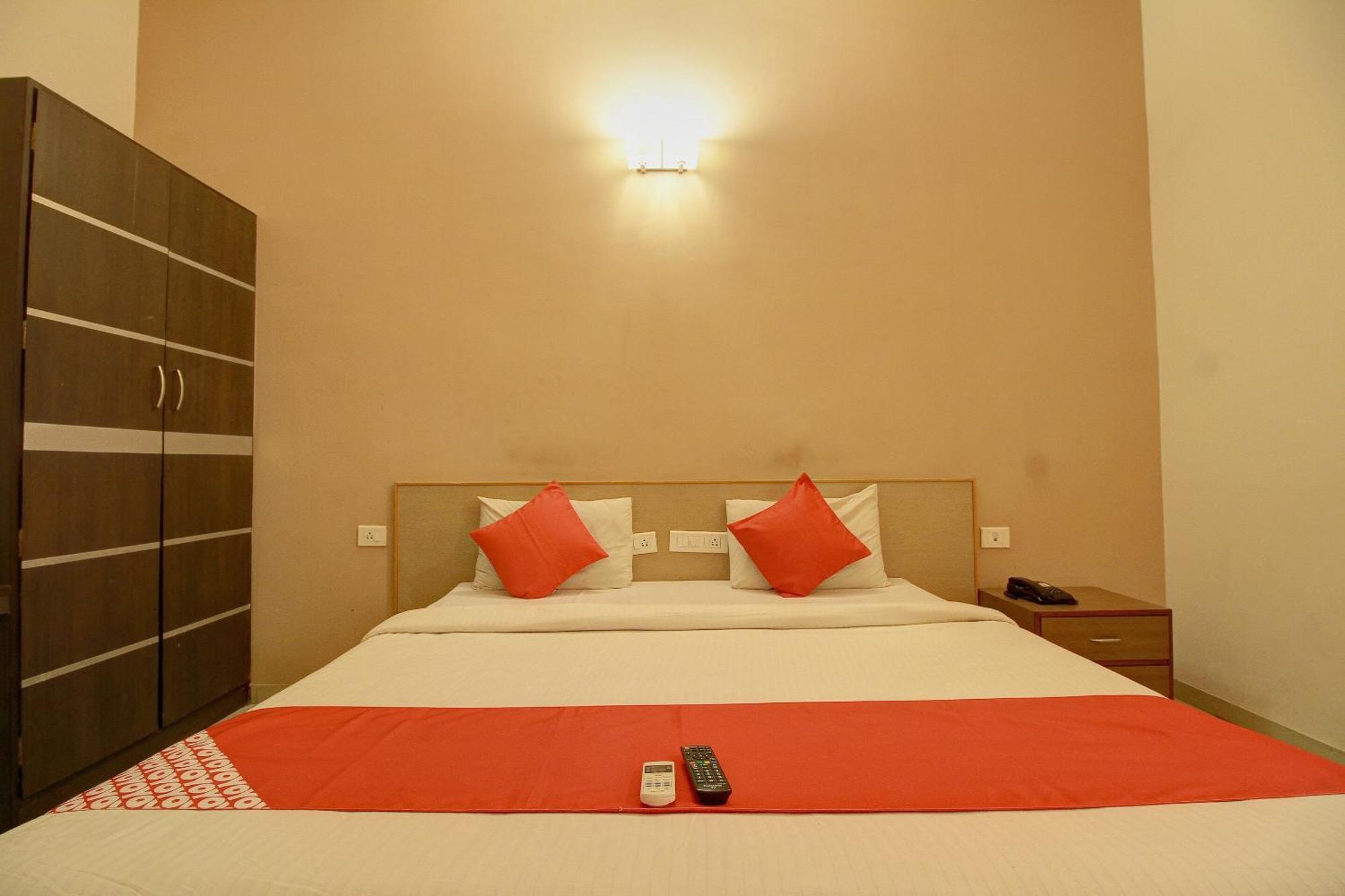 Hotel Oyo Flagship 4594 Krish Coimbatore